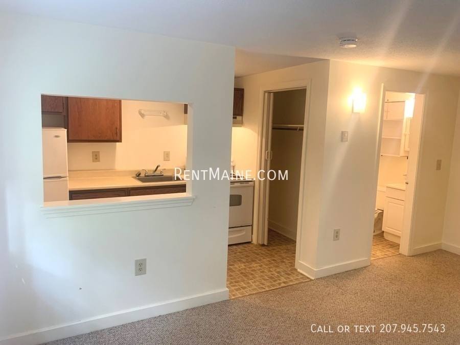 Apartment for rent at 29 Chamberlain St #3, Brewer, ME 04412