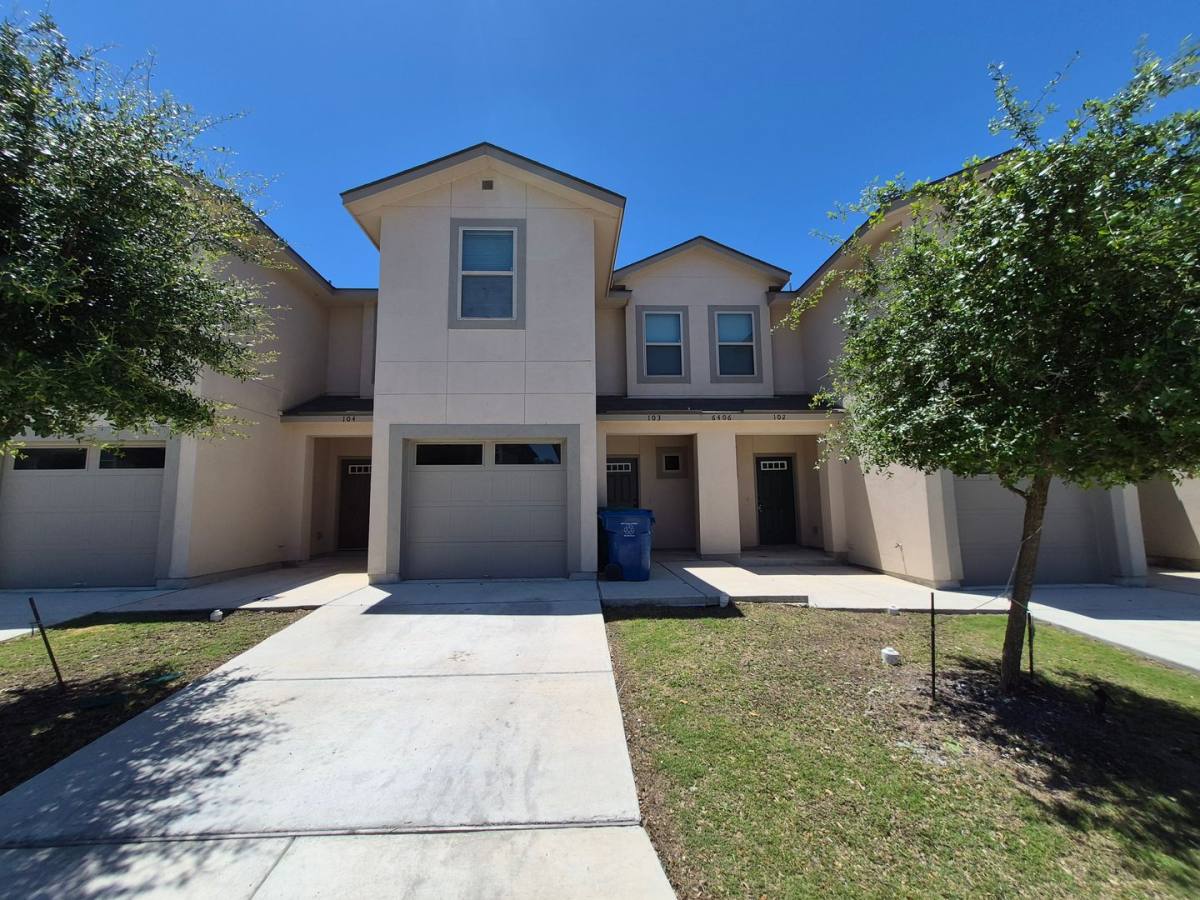 Townhouse for rent at 6406 Luglio Lane, San Antonio, TX 78233