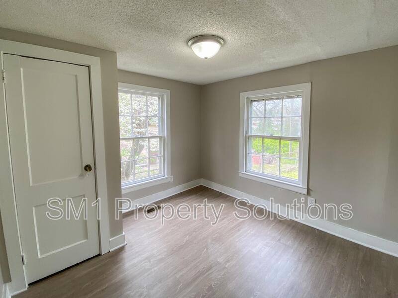 House for rent at 915 Willow Rd, Greensboro, NC 27401