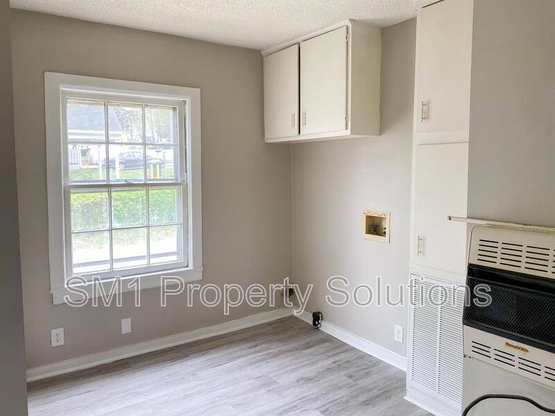 House for rent at 915 Willow Rd, Greensboro, NC 27401