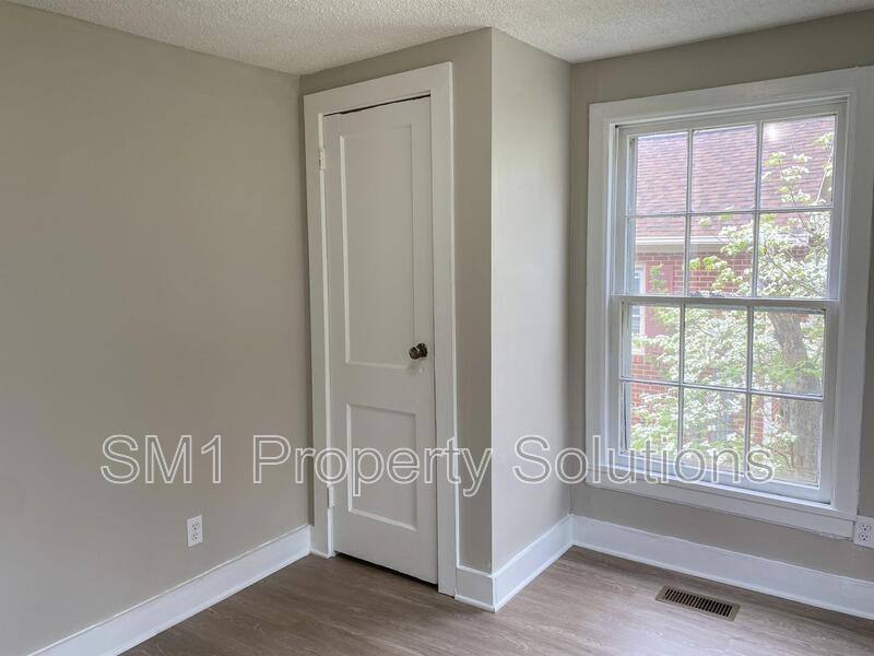 House for rent at 915 Willow Rd, Greensboro, NC 27401