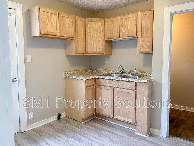 House for rent at 915 Willow Rd, Greensboro, NC 27401