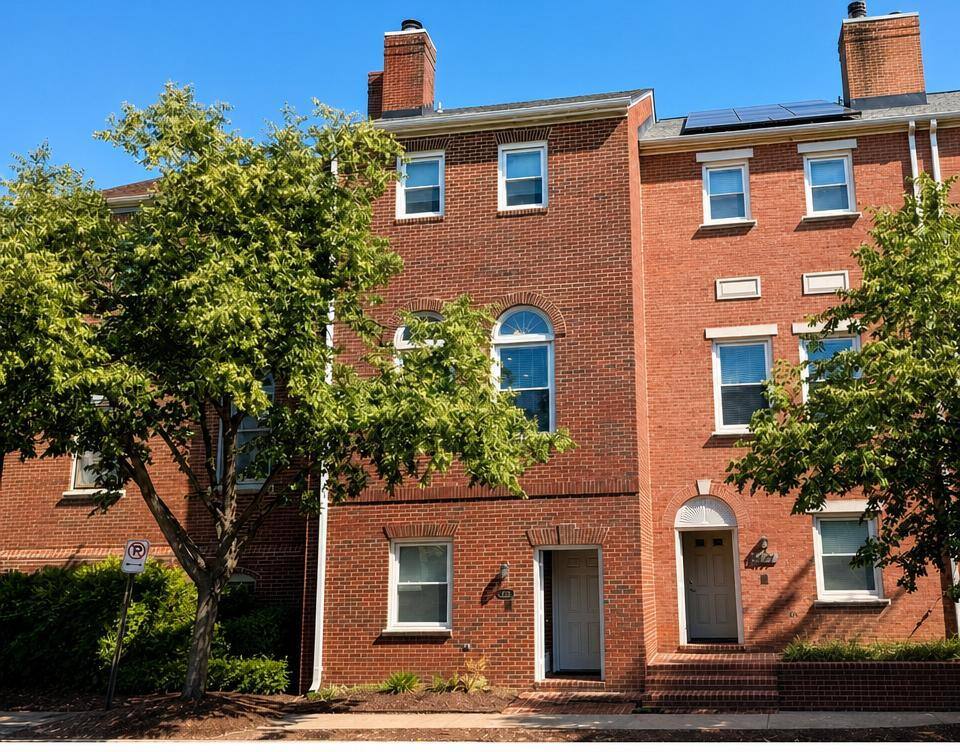 Townhouse for rent at 2329 9th St S, Arlington, VA 22204