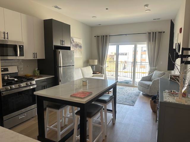 Apartment for rent at 3204 N Clifton Ave, Chicago, IL 60657