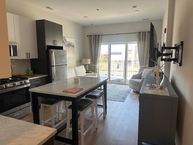 Apartment for rent at 3204 N Clifton Ave, Chicago, IL 60657