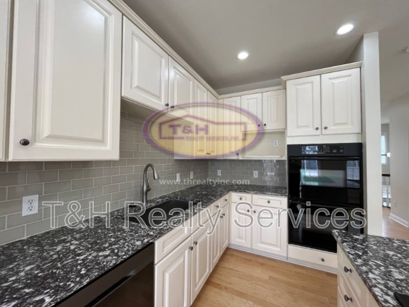 Townhouse for rent at 368 Firehouse Place, Indianapolis, IN 46204