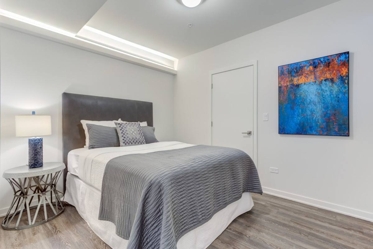 Apartment for rent at 1325 N Wells St, Chicago, IL 60610