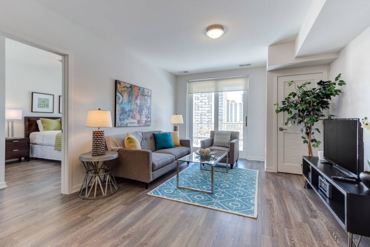 Apartment for rent at 1325 N Wells St, Chicago, IL 60610