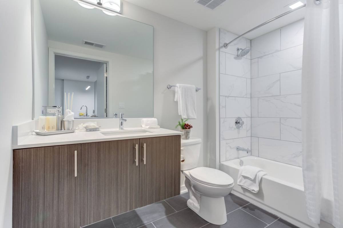 Apartment for rent at 1325 N Wells St, Chicago, IL 60610