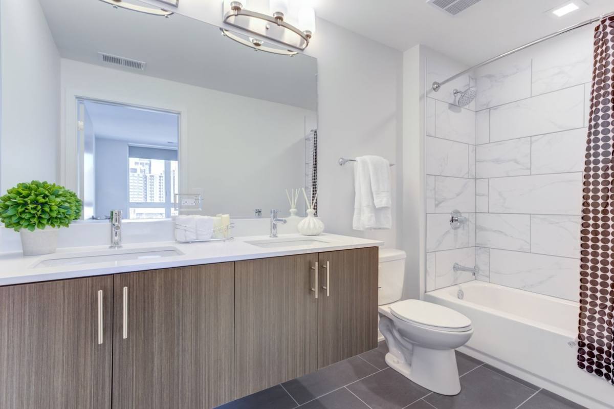Apartment for rent at 1325 N Wells St, Chicago, IL 60610