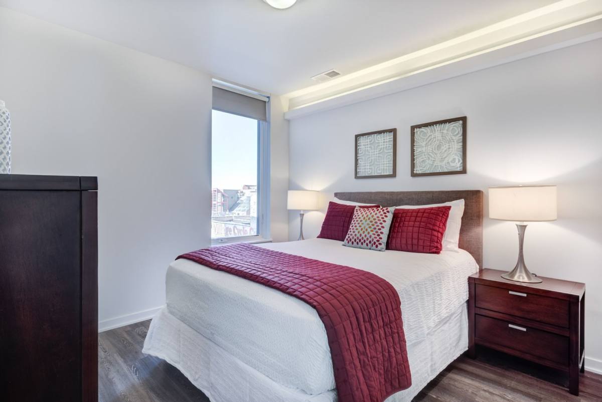 Apartment for rent at 1325 N Wells St, Chicago, IL 60610