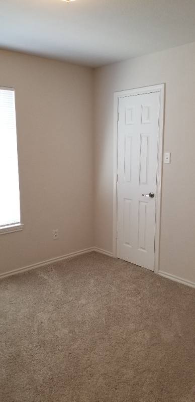 House for rent at 906 Austin St #A, Arlington, TX 76012