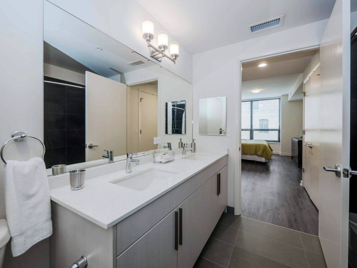 Apartment for rent at 707 N Wells, Chicago, IL 60654