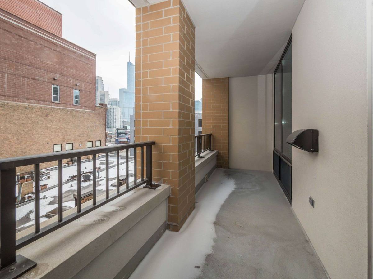 Apartment for rent at 707 N Wells, Chicago, IL 60654