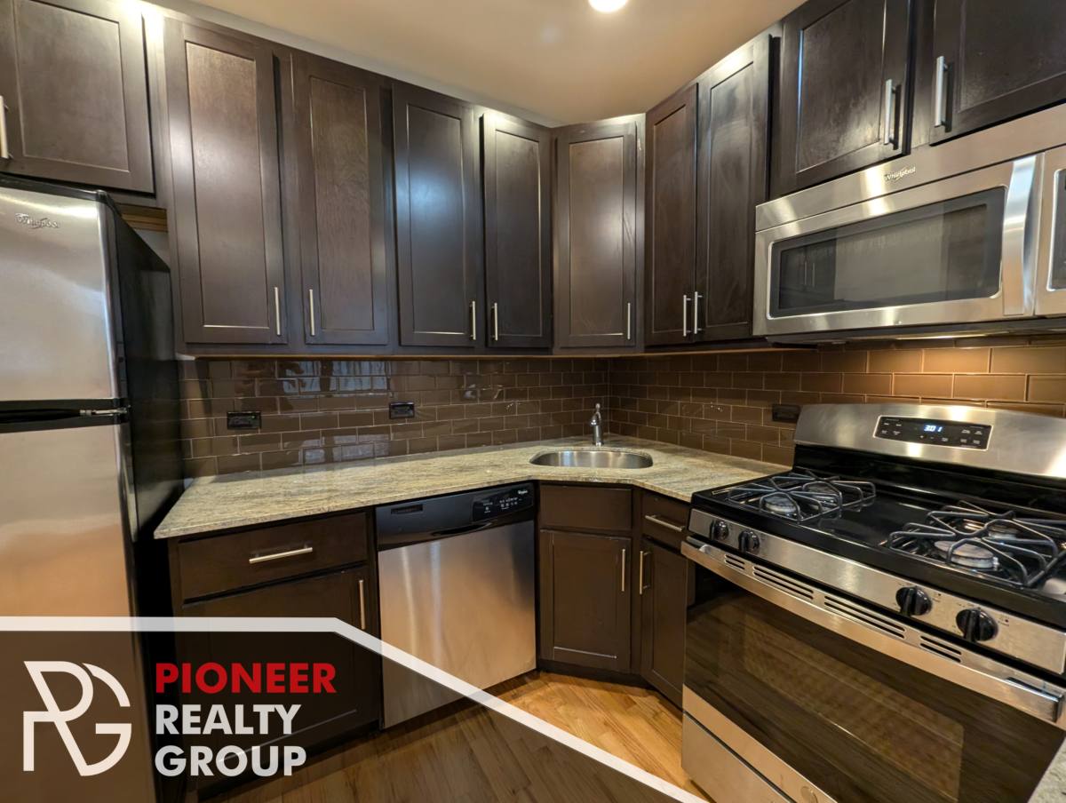 Apartment for rent at 4759 N Maplewood Ave, Chicago, IL 60625