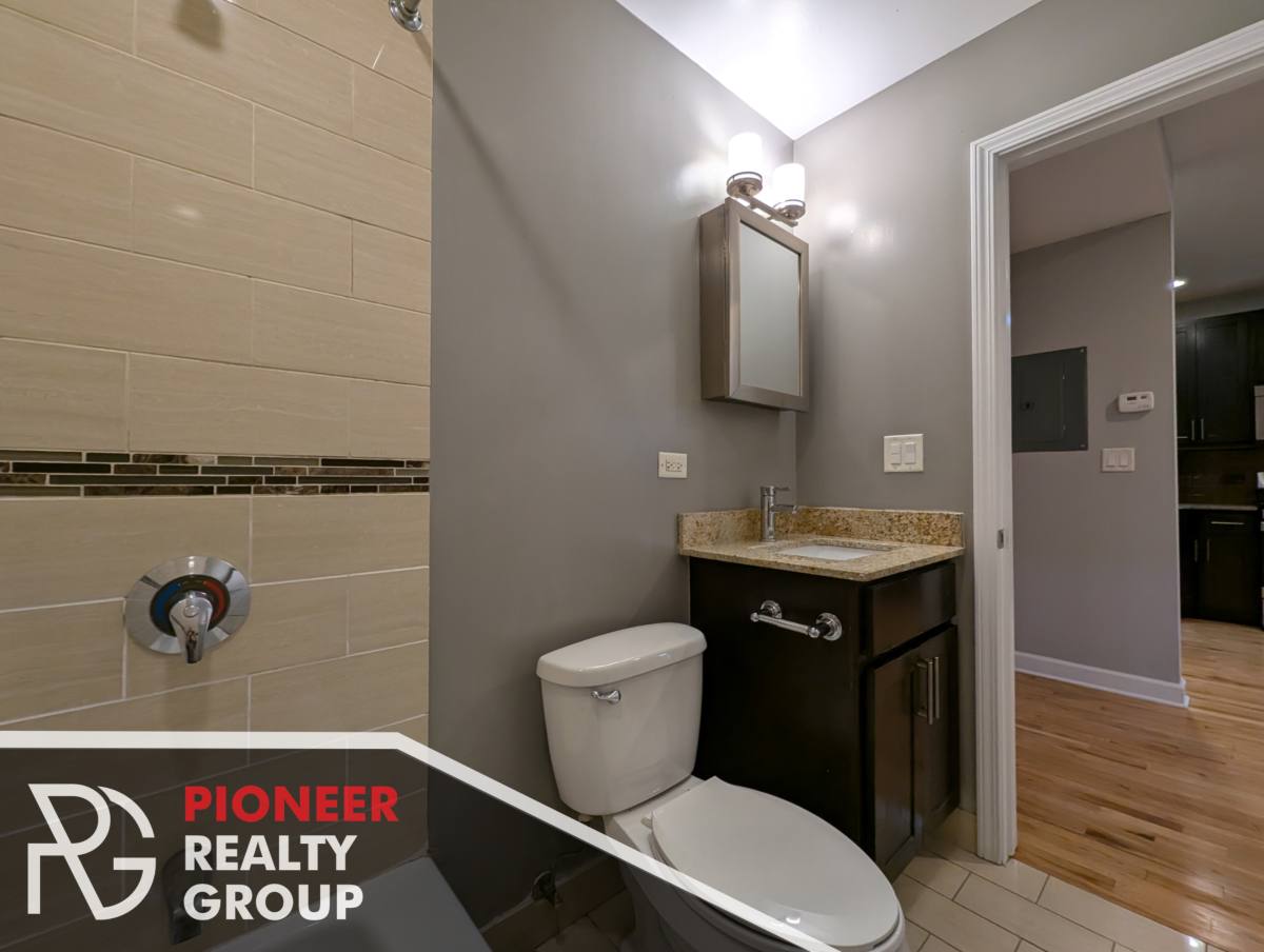 Apartment for rent at 4759 N Maplewood Ave, Chicago, IL 60625