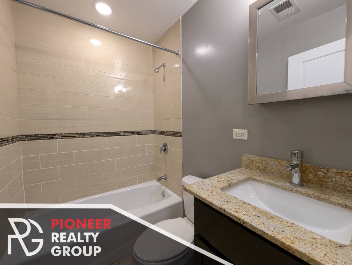 Apartment for rent at 4759 N Maplewood Ave, Chicago, IL 60625