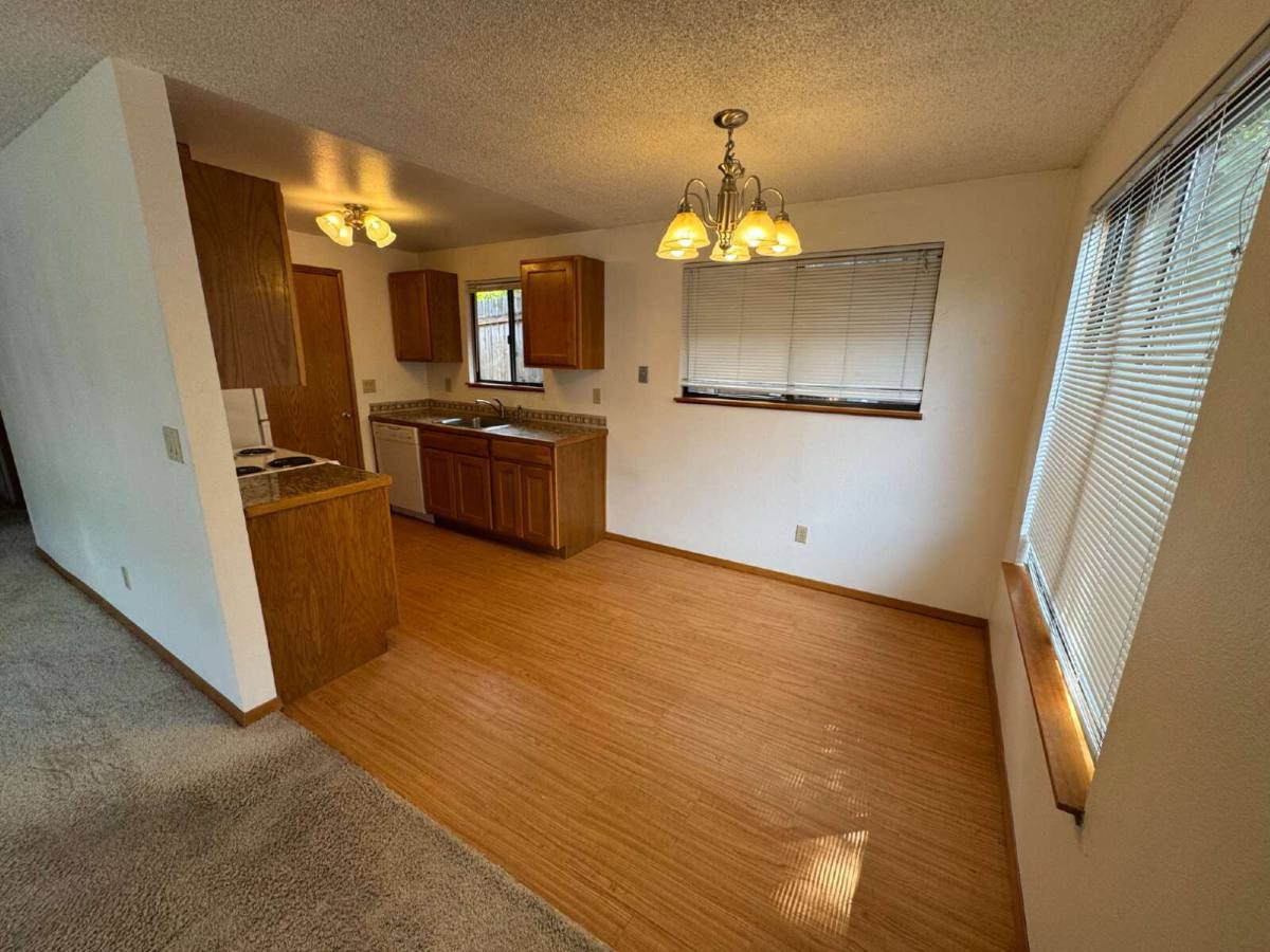 Apartment for rent at 6651 E Burnside, Portland, OR 97215