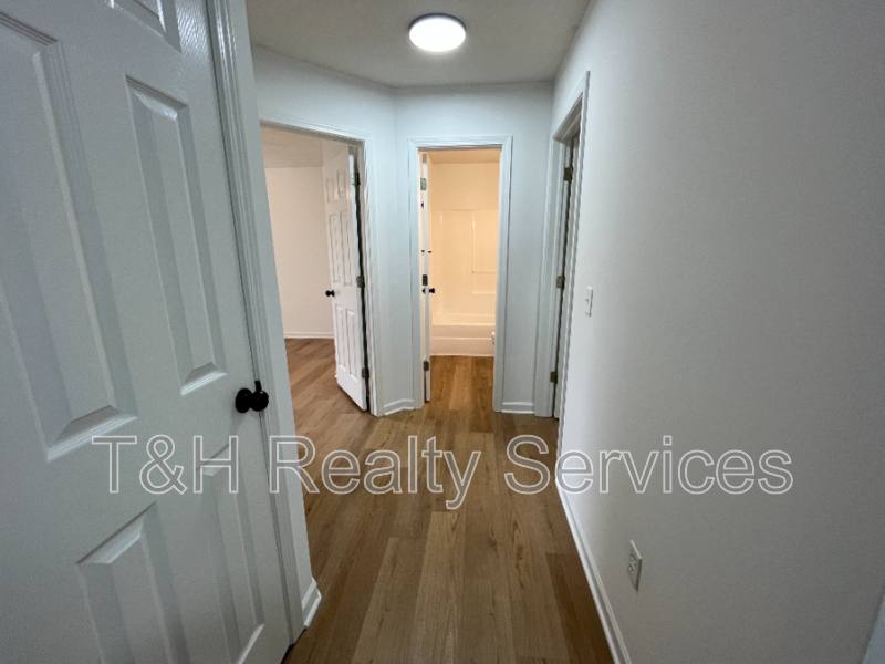 House for rent at 14952 Oak Rd, Carmel, IN 46033