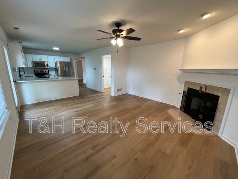 House for rent at 14952 Oak Rd, Carmel, IN 46033