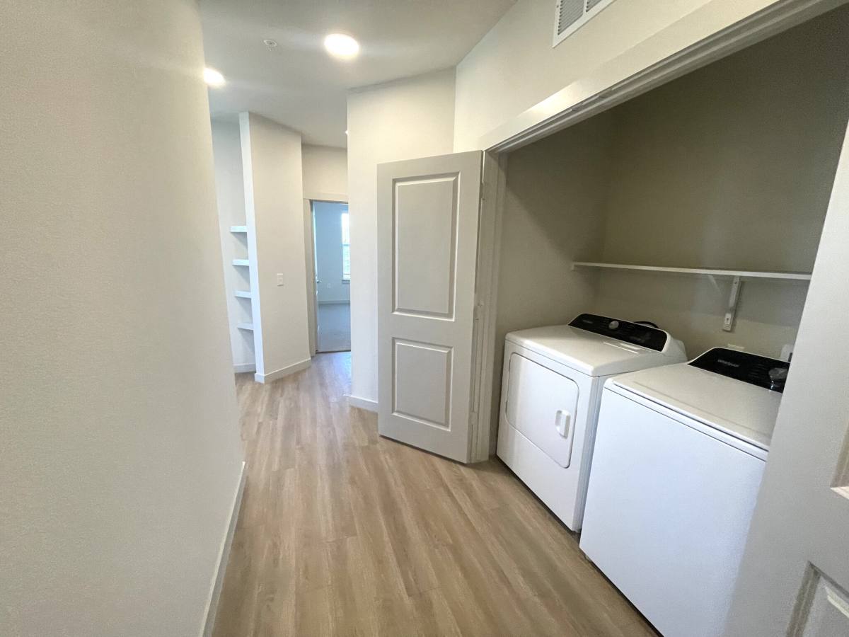 Apartment for rent at 3751 N Central Expressway, McKinney, TX 75071