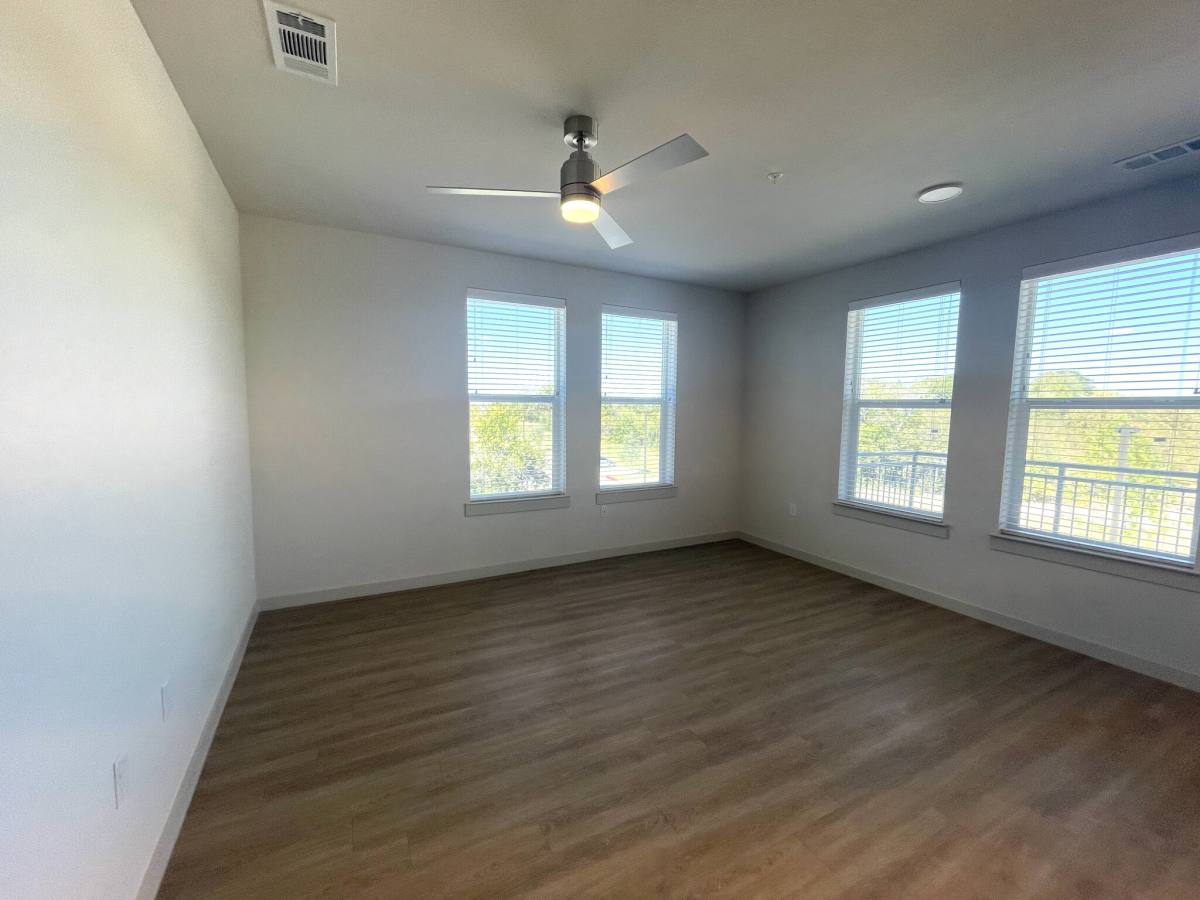 Apartment for rent at 3751 N Central Expressway, McKinney, TX 75071
