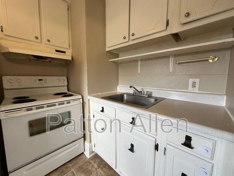 Apartment for rent at 89 Vermont Ave #3, Asheville, NC 28806