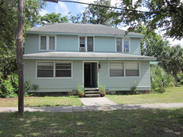 House for rent at 722 NE 3rd Ave #3, Gainesville, FL 32601