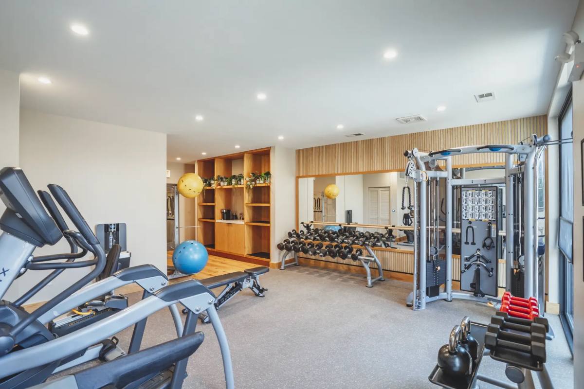 Apartment for rent at 830 N Milwaukee, Chicago, IL 60642