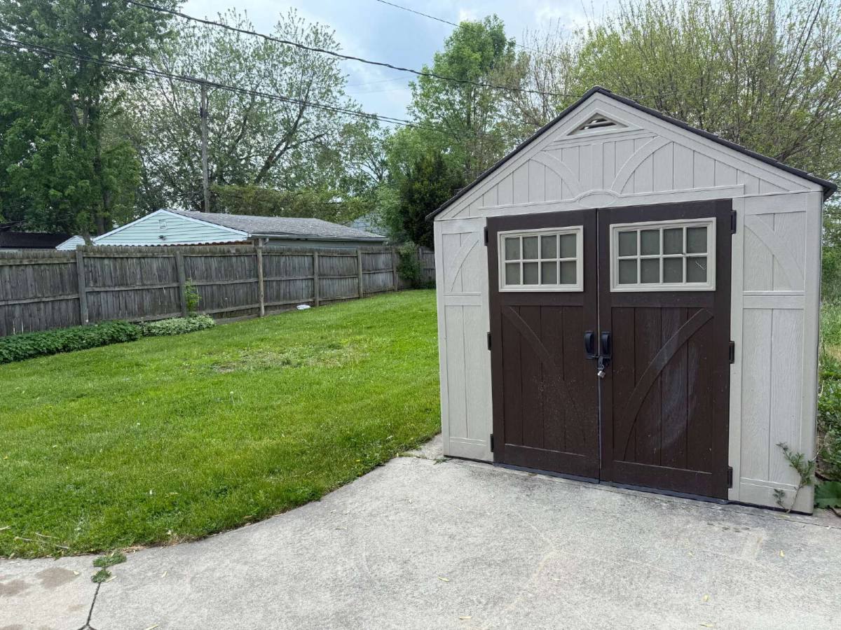 House for rent at 27881 O'Neil St, Roseville, MI 48066