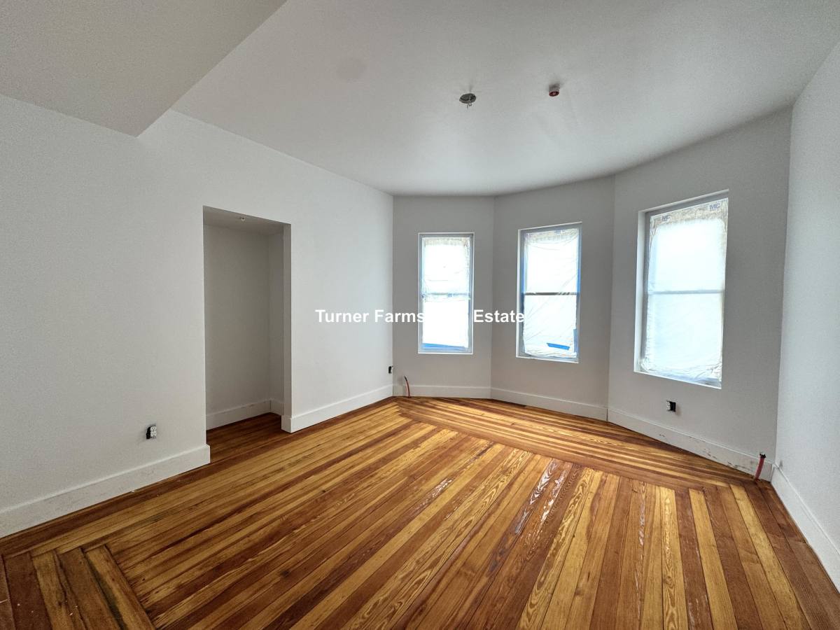 Apartment for rent at 82 Marion St, Somerville, MA 02143