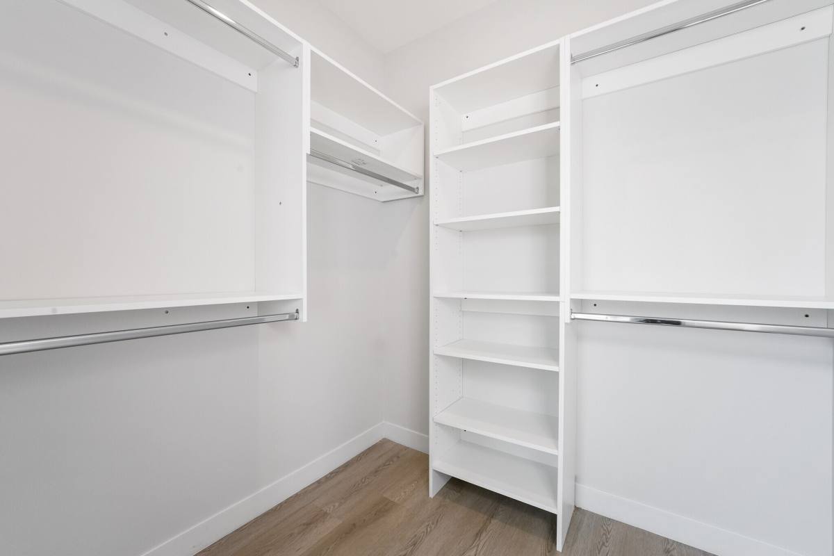 Apartment for rent at 641 N Ogden Ave, Chicago, IL 60642