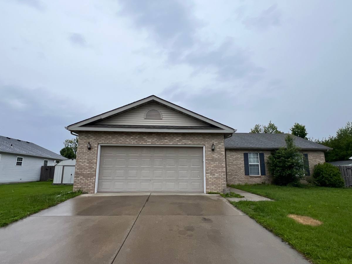 House for rent at 17 Bittersweet, Chatham, IL 62629