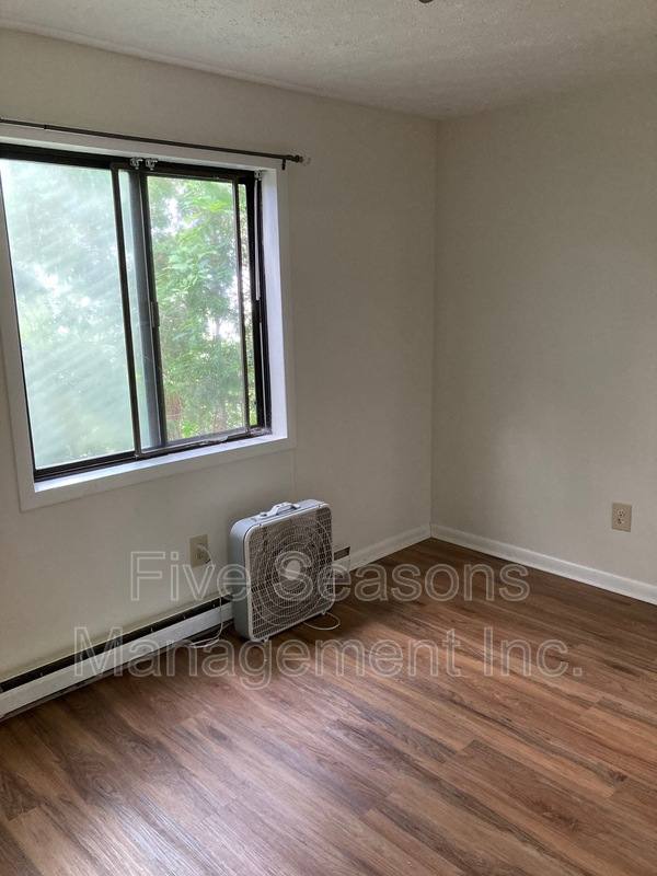 Townhouse for rent at 1036 N Ave #4, Burlington, VT 05408