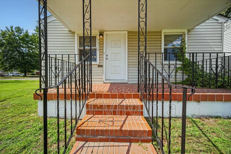 House for rent at 3310 Glasgow St, Portsmouth, VA 23707