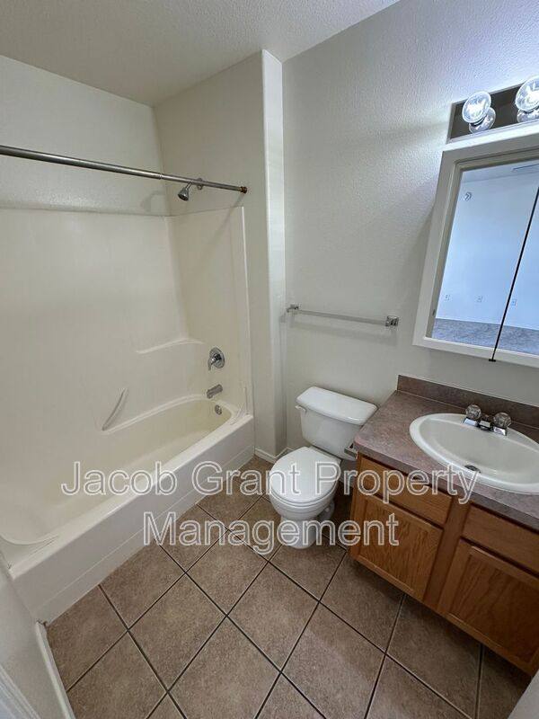 Apartment for rent at 1378 Curlew Ave #142, Idaho Falls, ID 83406
