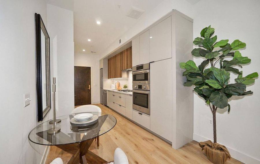 Condo for rent at 801 N St NW #304, Washington, DC 20001