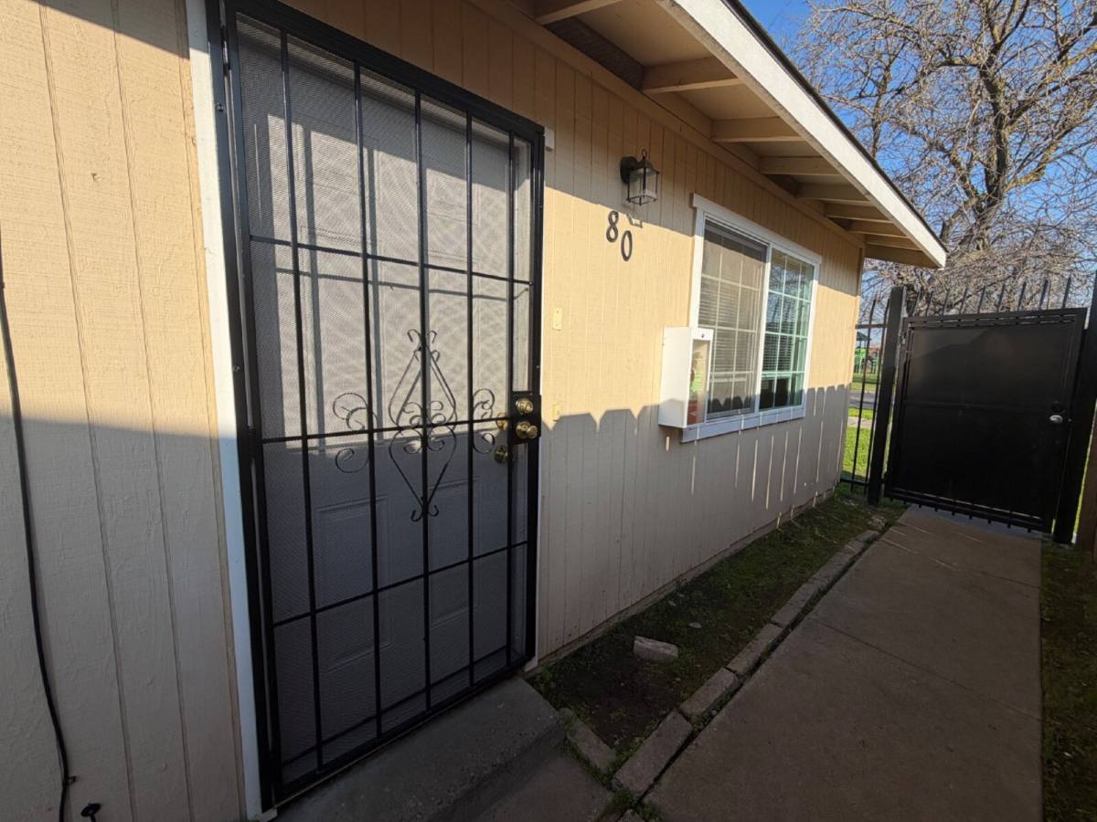 Apartment for rent at 80 E 12th St, Merced, CA 95341