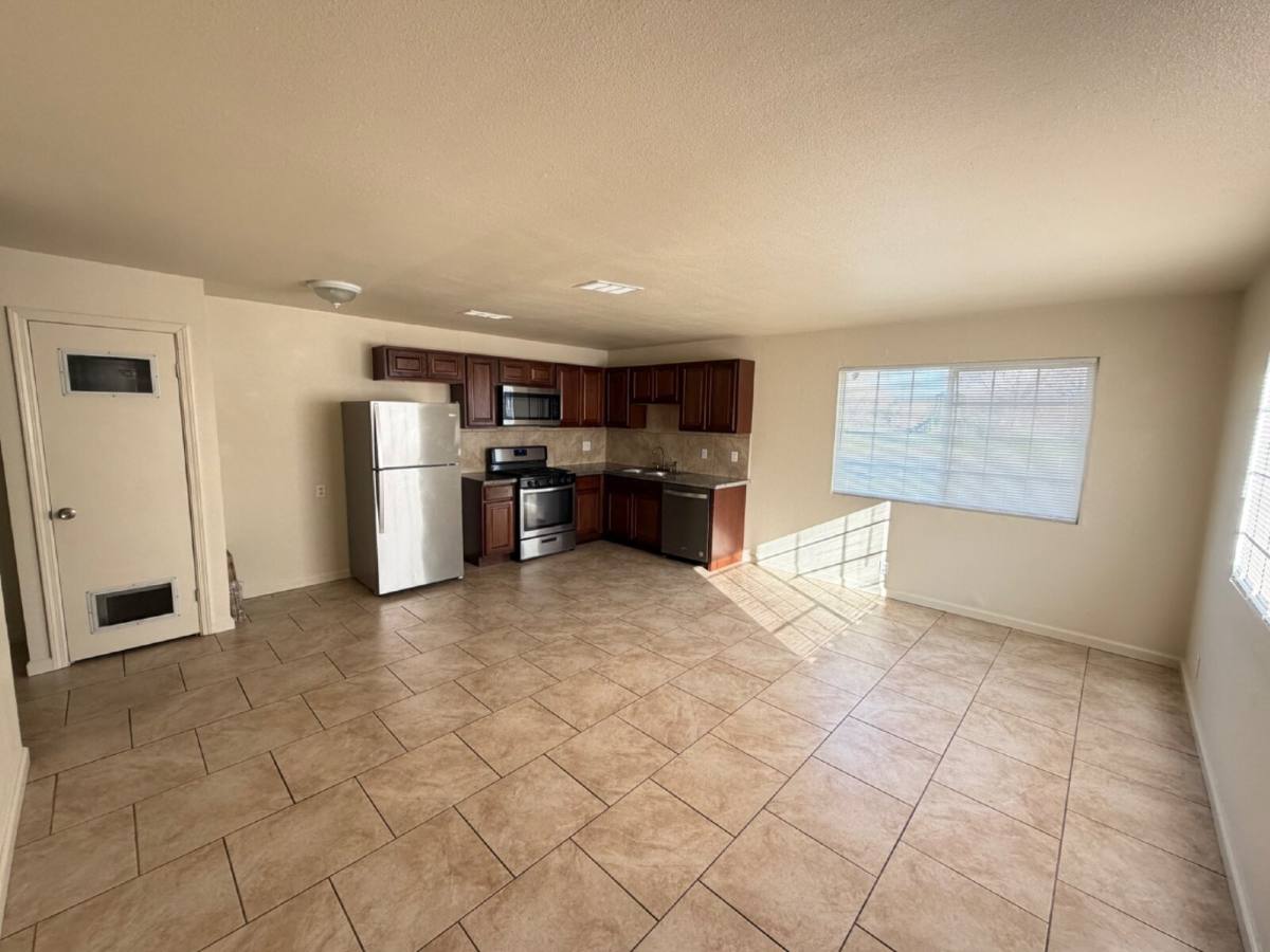 Apartment for rent at 80 E 12th St, Merced, CA 95341