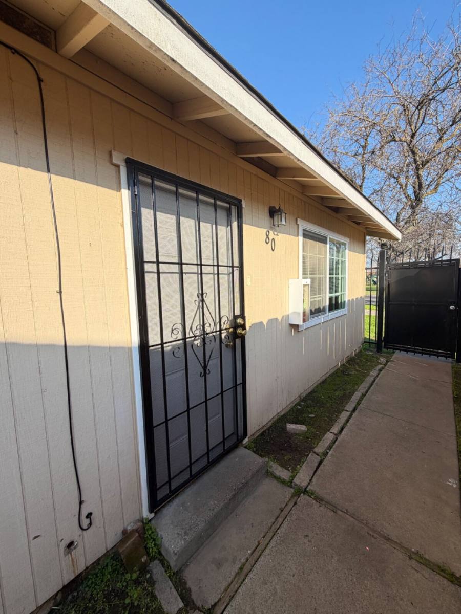 Apartment for rent at 80 E 12th St, Merced, CA 95341