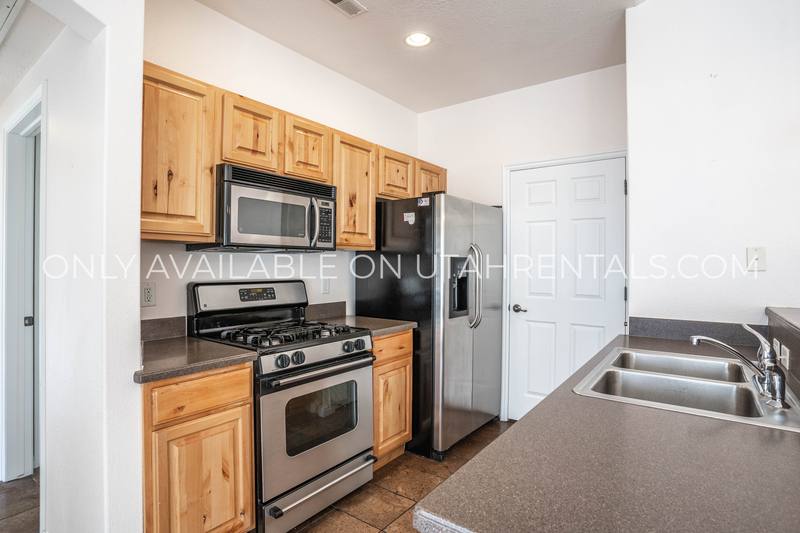 Condo for rent at 1052 Canyon Meadow Dr #3, Provo, UT 84606