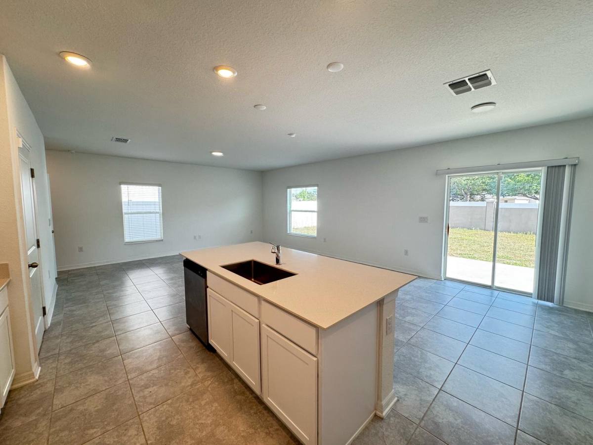 House for rent at 645 Bell Prairie Circle, Lake Wales, FL 33859