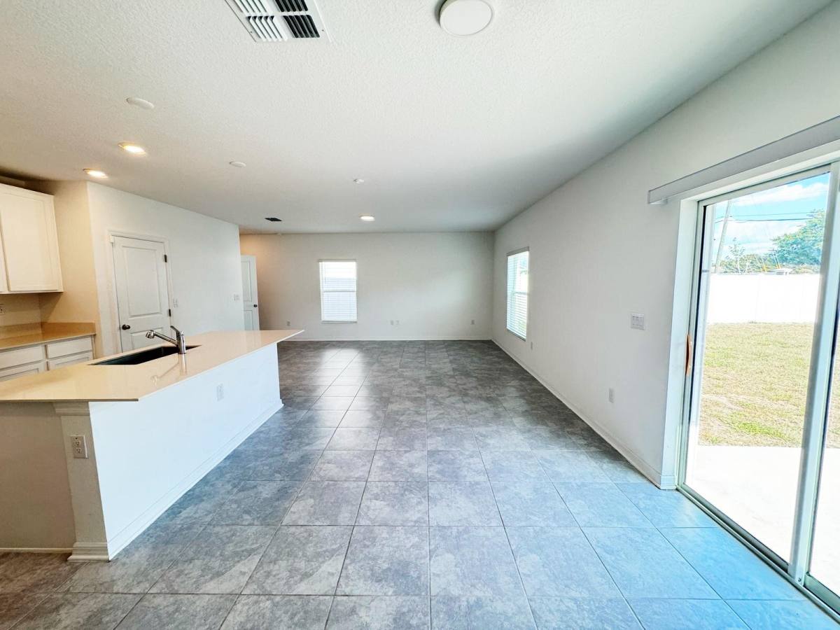 House for rent at 645 Bell Prairie Circle, Lake Wales, FL 33859