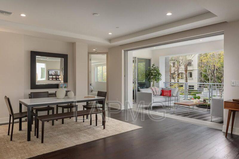 Apartment for rent at 450 N Palm Dr #206, Beverly Hills, CA 90210