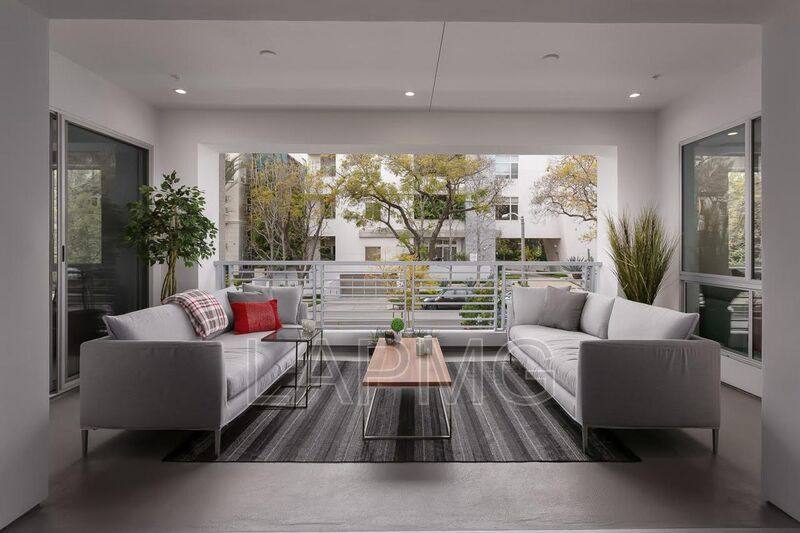 Apartment for rent at 450 N Palm Dr #206, Beverly Hills, CA 90210