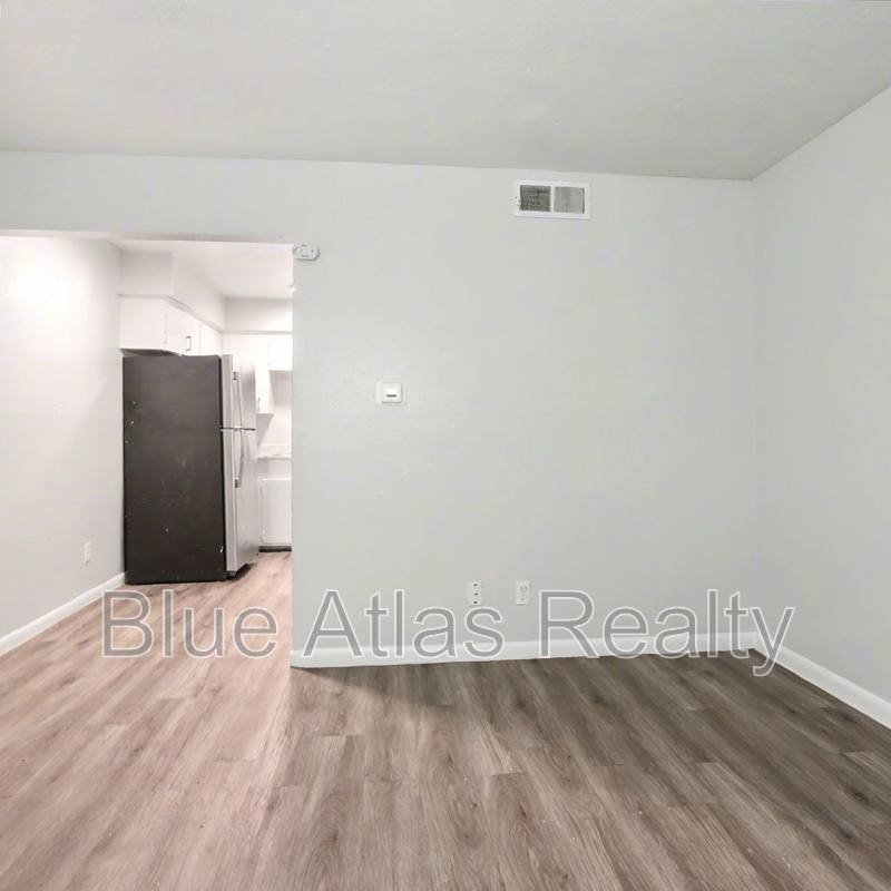 Apartment for rent at 411 E Polk St #1, Richardson, TX 75081