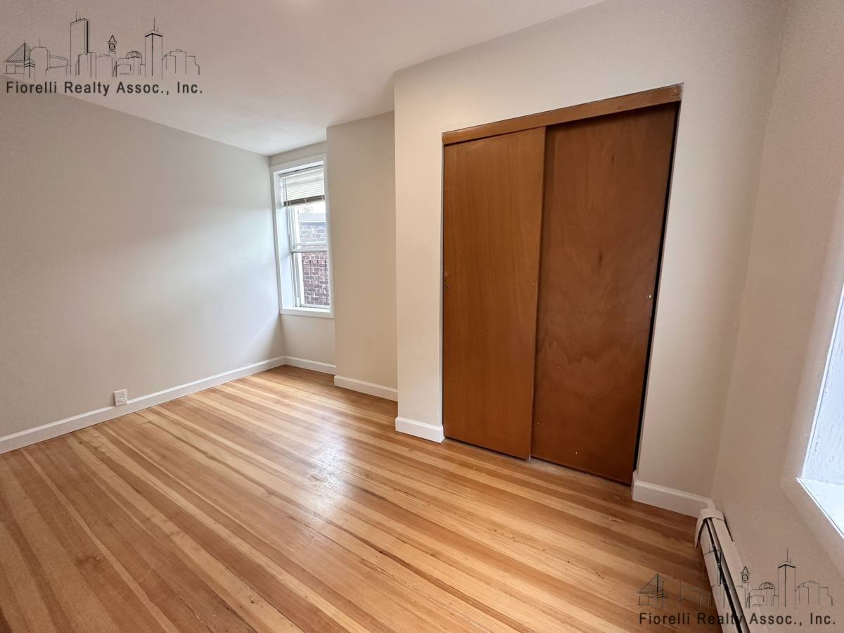 Apartment for rent at 39 Charter St #5R, Boston, MA 02113