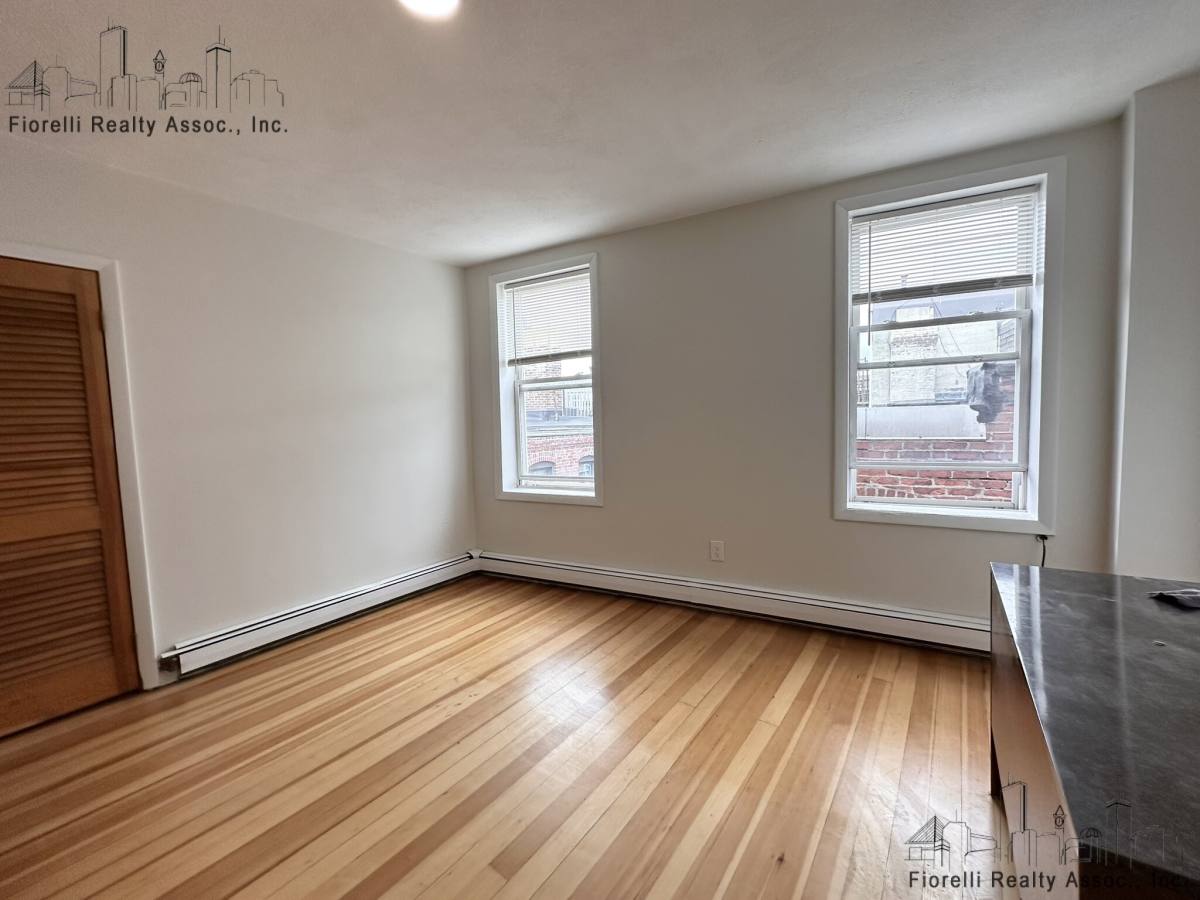 Apartment for rent at 39 Charter St #5R, Boston, MA 02113