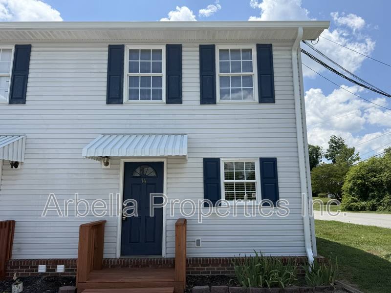 Townhouse for rent at 152 Gray Station Rd #14, Johnson City, TN 37615