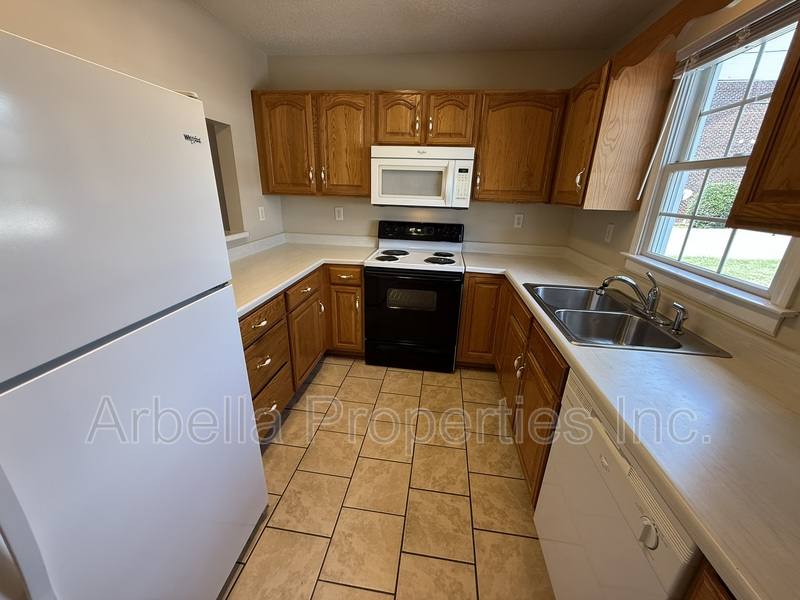 Townhouse for rent at 152 Gray Station Rd #14, Johnson City, TN 37615